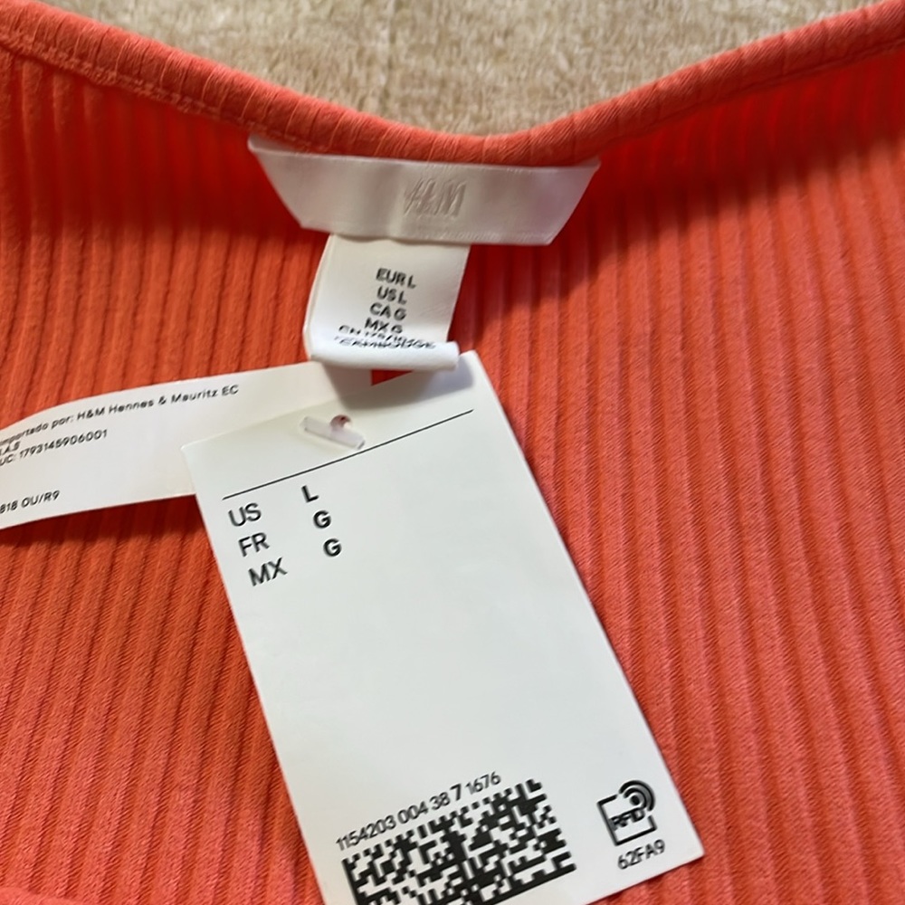 H&M Top - Picture 5 of 6